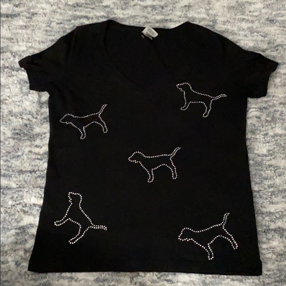 👚 Black V-neck PINK shirt💞